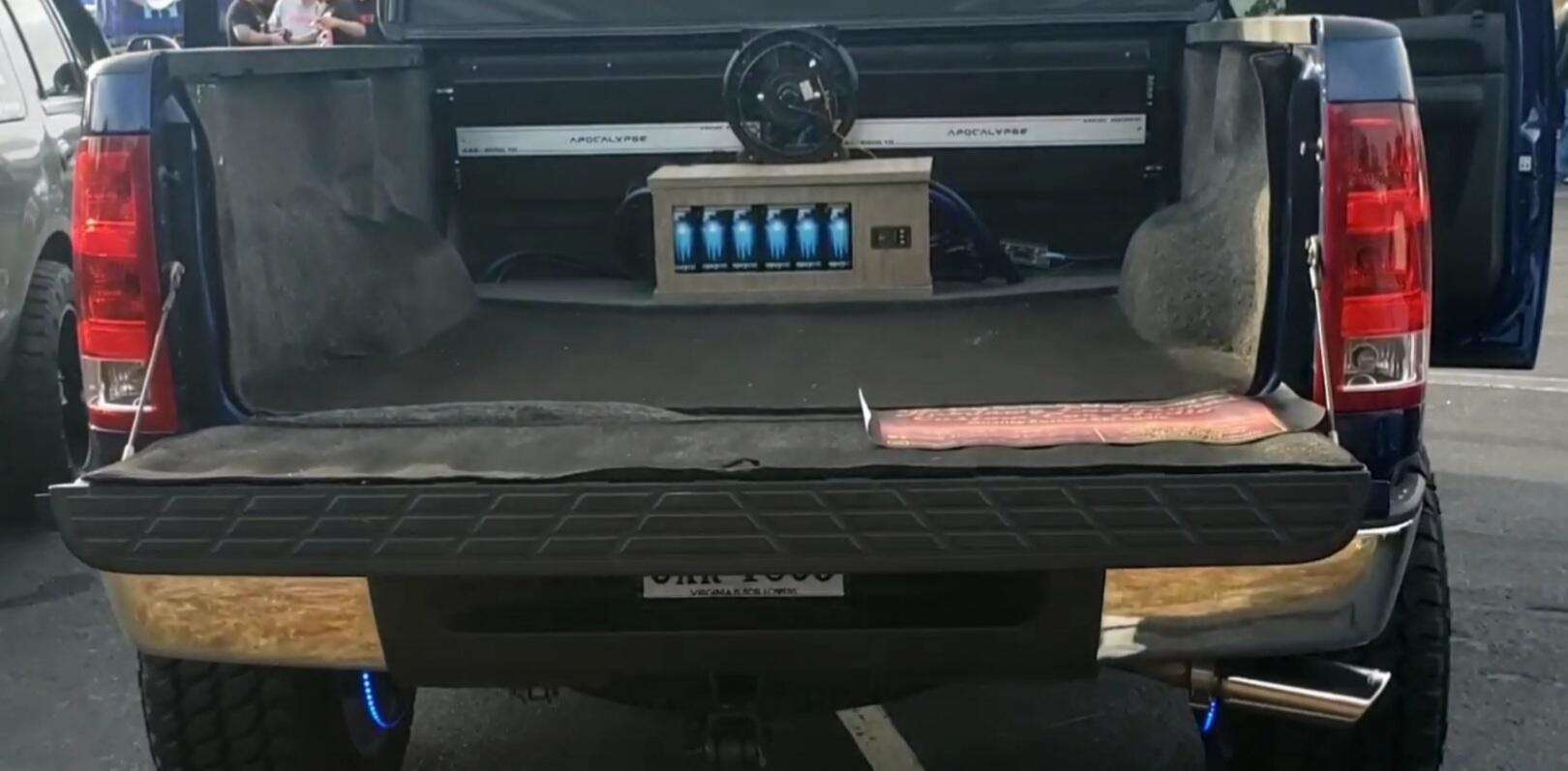 Deaf Bonce AAK-6000.1D Monoblock Class D 6000 W Amplifier