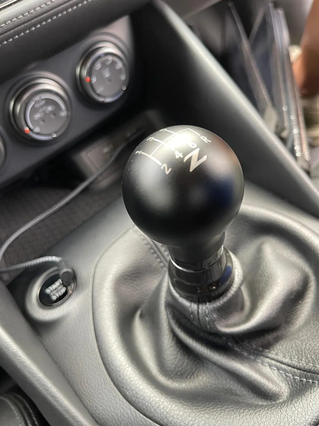 6 Speed Nissan Z Engraving - Weighted - 6 Speed Nissan Fitment