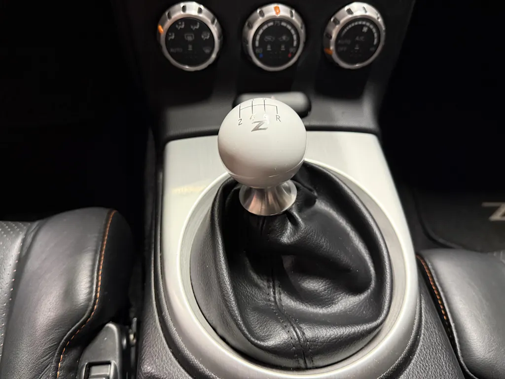6 Speed Nissan Z Engraving - Weighted - 6 Speed Nissan Fitment