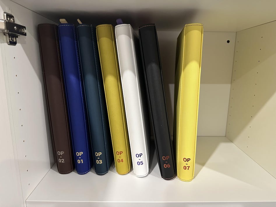 【THE MOZZ】Way banding one piece 9-Pocket One Piece OP-01 Binder (360 Slots) – bindrz