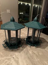 Retro Pagoda Bird Feeder