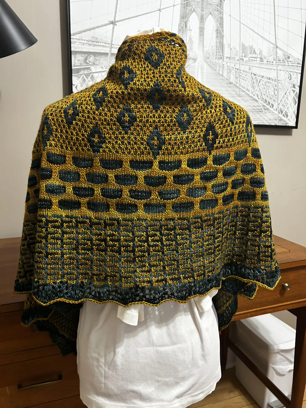 Perspective Shawl | Knitting pattern and Optional kits – Biscotte Yarns