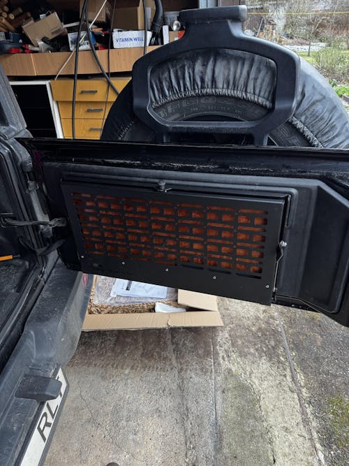 Drop Down Tailgate Table - JEEP Wrangler