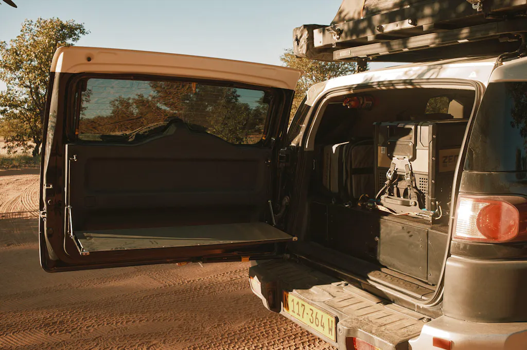 Drop-Down Tailgate Table - Lexus GX, TOYOTA FJ Cruiser, TOYOTA Land Cruiser Prado