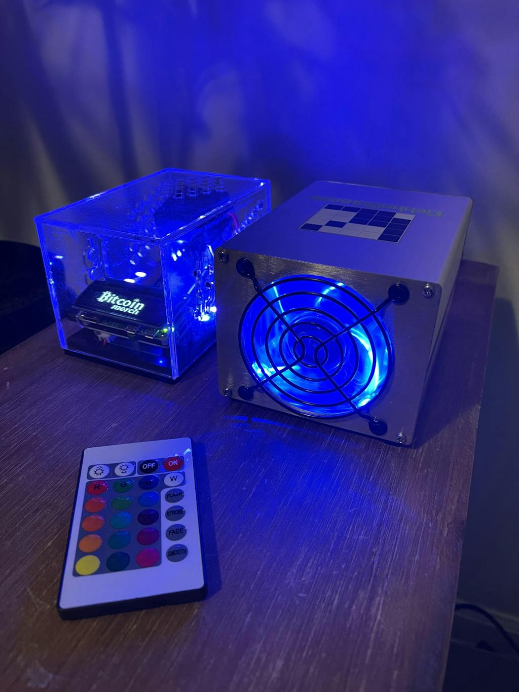 Bitcoin Merch® - GekkoScience R909 Pod Miner + Power Supply 1.5 TH/s