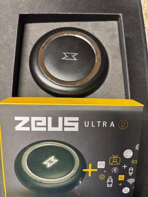 ZZ-2 ZEUS ULTRA 2 Wireless CarPlay and Android Auto Live Streaming