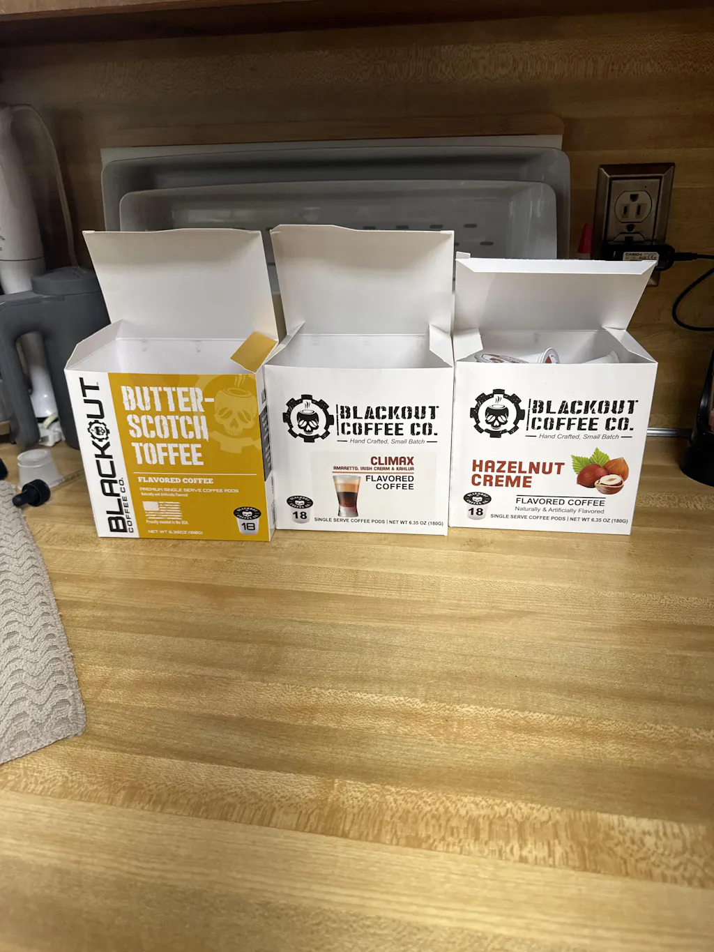 BUTTERSCOTCH TOFFEE FLAVORED COFFEE PODS 18CT Blackout Coffee Co BUTTERSCOTCH TOFFEE FLAVORED COFFEE PODS 18CT Blackout Coffee Co