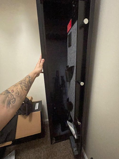 SF0106 Rifle Safe, 6 Long Gun Cabinet with Fingerprints