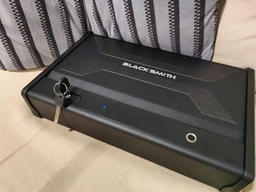 SF0201 Max Pistols Safe, 3 Gun Box Fingerprints APP