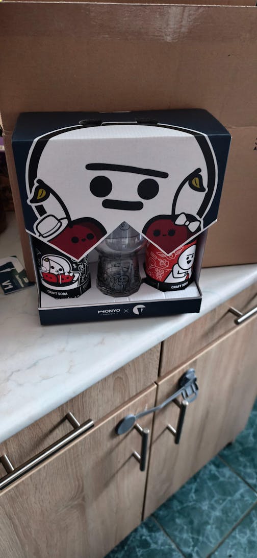 MONYO x JustVidman - Ez Alma + Meggykóla? Poharas Díszdobozban [2+2db]