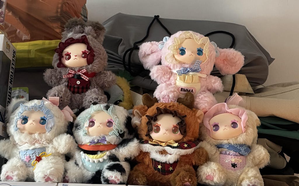 LOVELY EMMA - Pocket Zoo