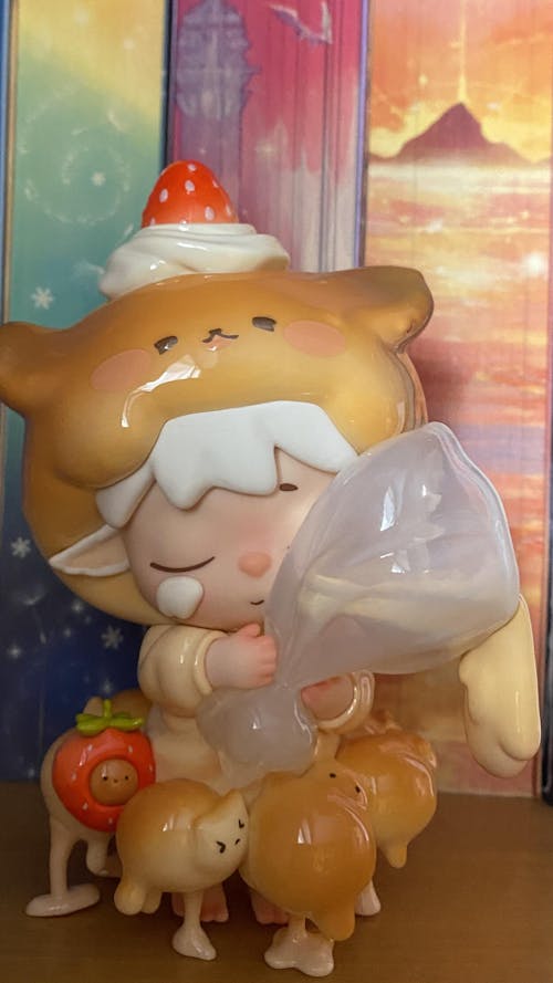 MIMI - Little World Sweet Conquests