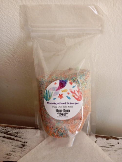 Fizzy Dust Bath Bomb Mermaid tail