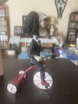 Saw Figurine head knocker Billy Puppet marionnette sur tricycle head knocker 20 cm