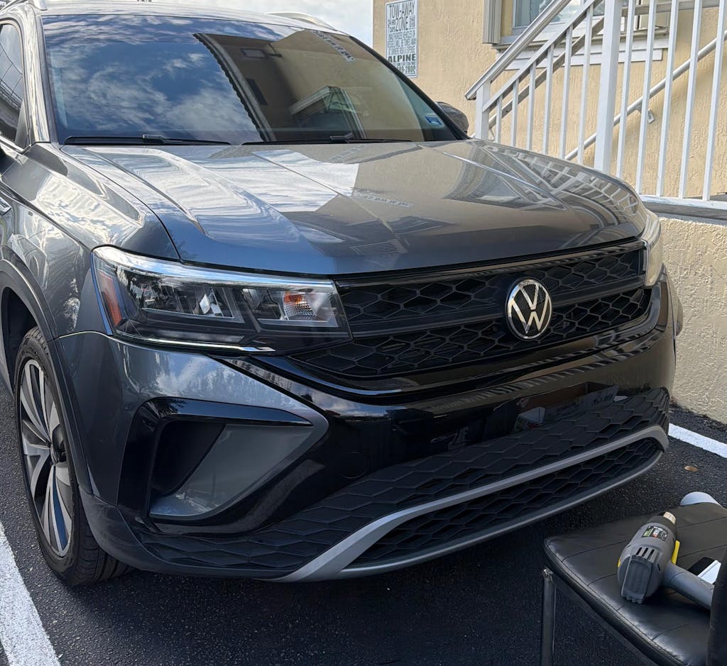 Volkswagen Taos 2022–2025 Blackout Chrome Delete Kit – Precut Window Trim Grille Gloss Black Vinyl Overlays