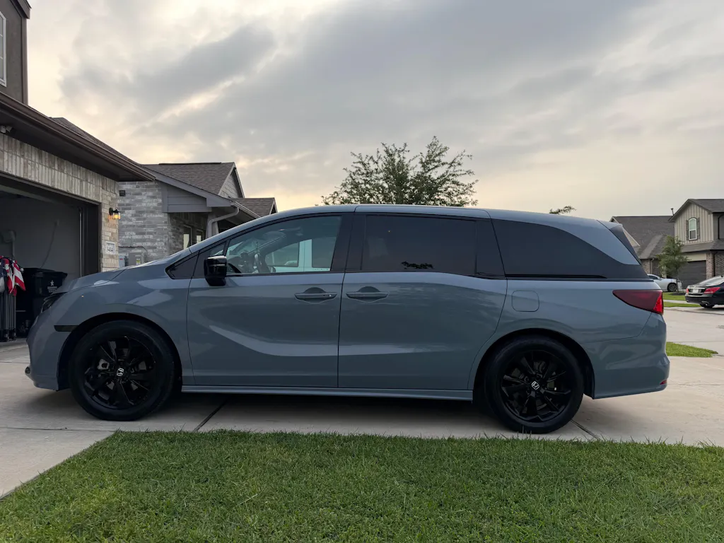 Honda Odyssey 2018-2026 Blackout Chrome Delete Kit - Precut Gloss Black Vinyl Overlays