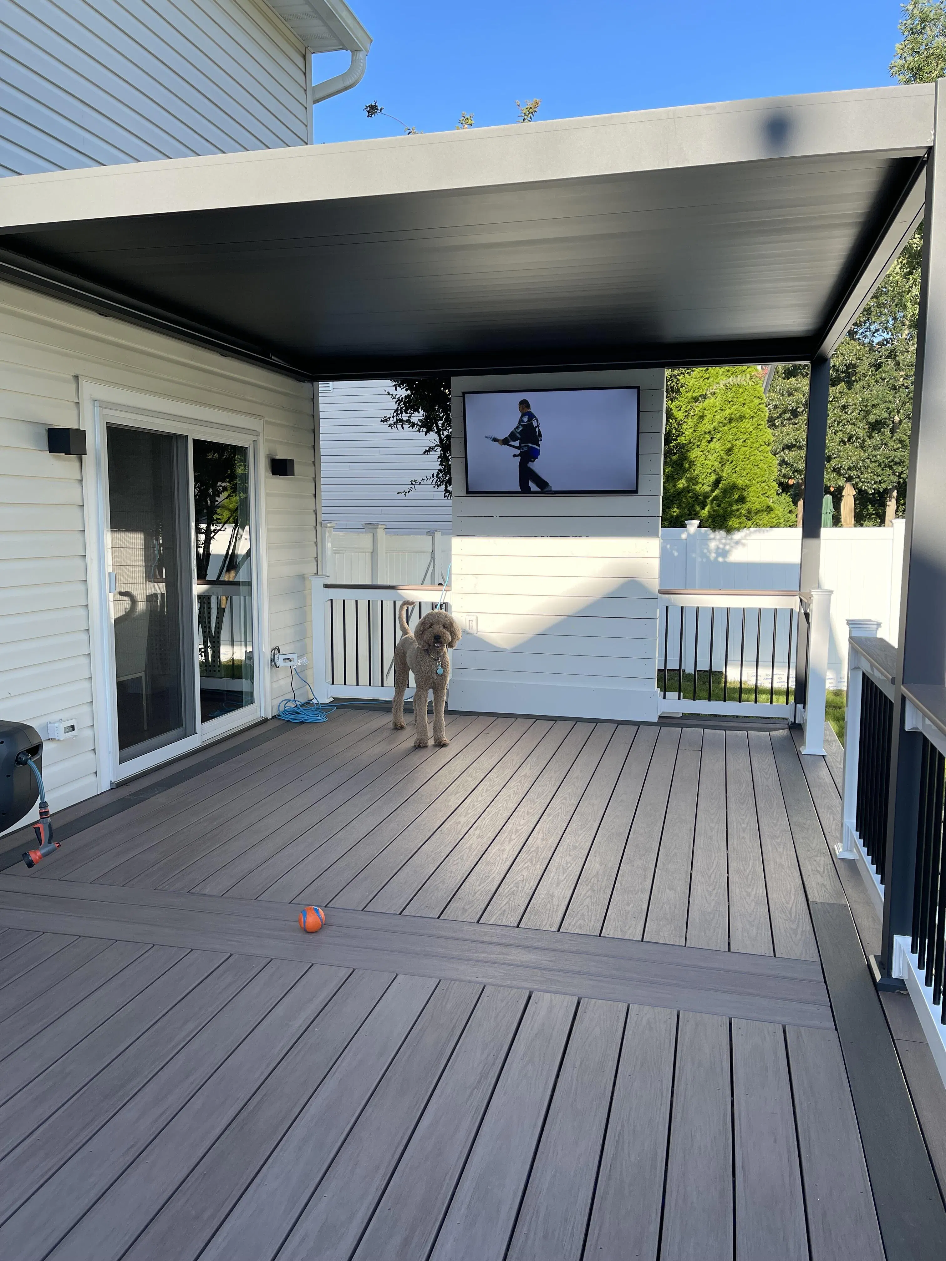 Bon Pergola Free Standing Villa Pergola With Louvers Motorization And Lighting included main image 1
