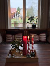 Polkagris-stearinljus – handgjorda rödvita stearinljus i 100 % stearin, tillverkade i Gränna