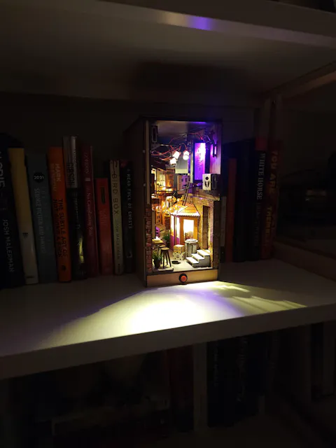 Tokyo Alley 3D DIY Book Nook Kit