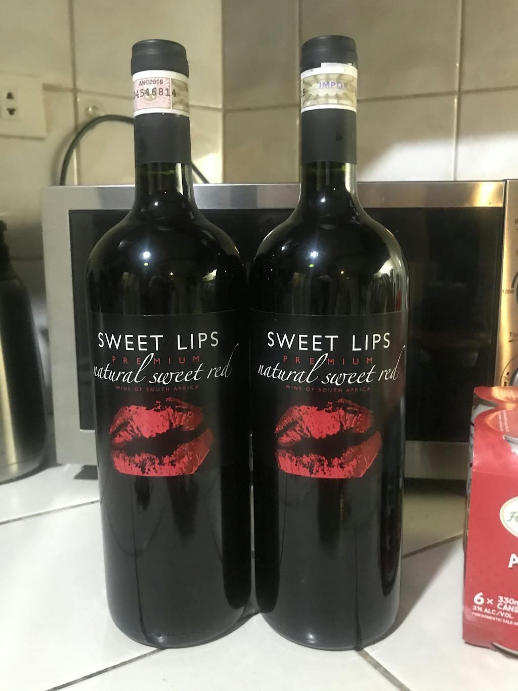 Sweet Lips Red 1L Boozy.ph