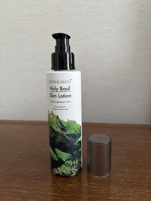 ホーリーバジル化粧水