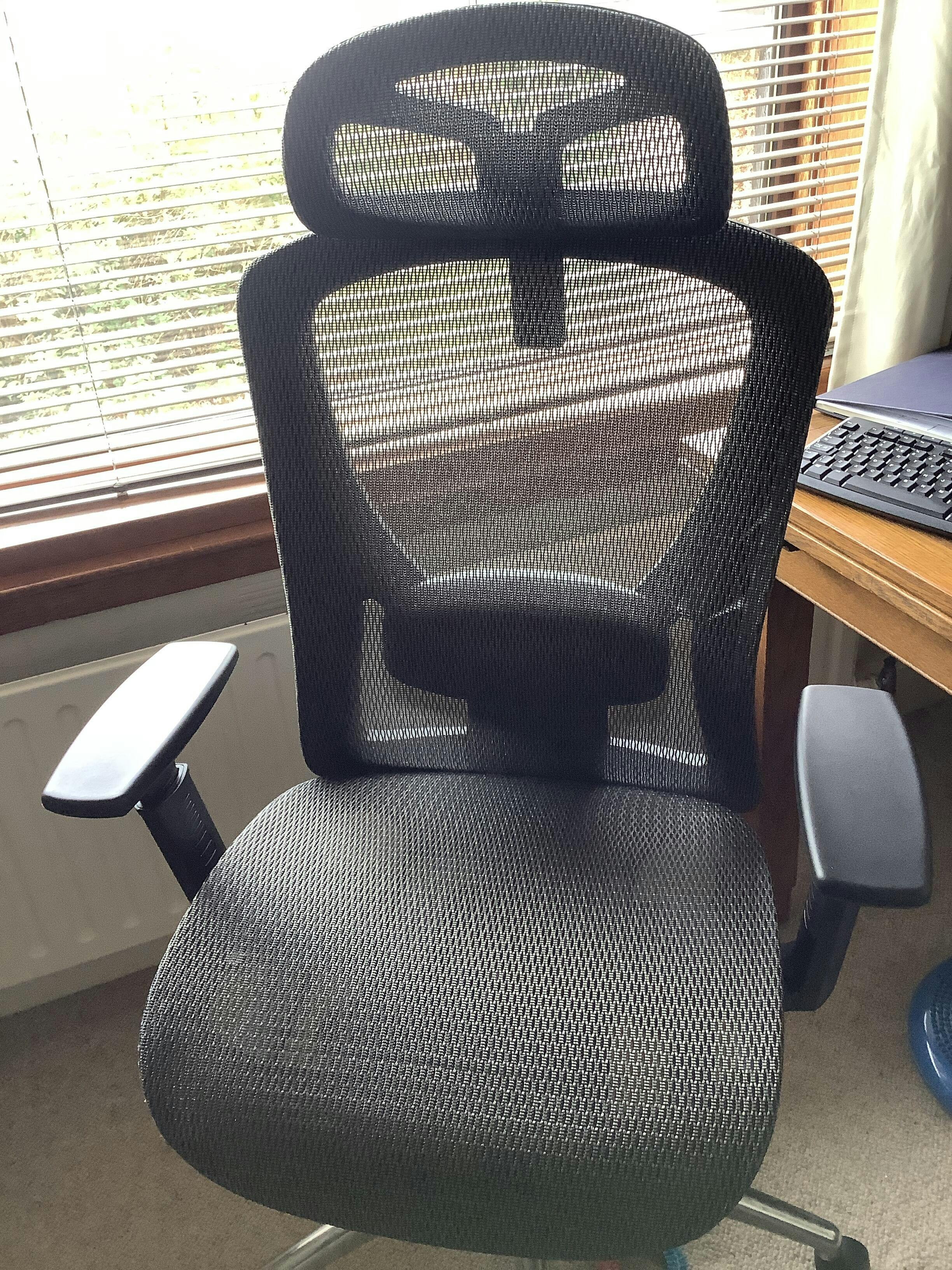 Multifunctional ergonomic mesh office chair UK boulies EP200 office chair