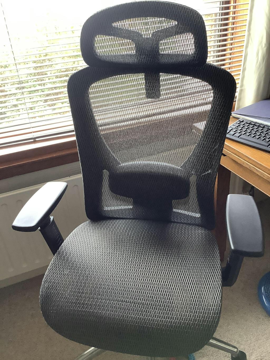 Multifunctional ergonomic mesh office chair UK boulies EP200 office chair