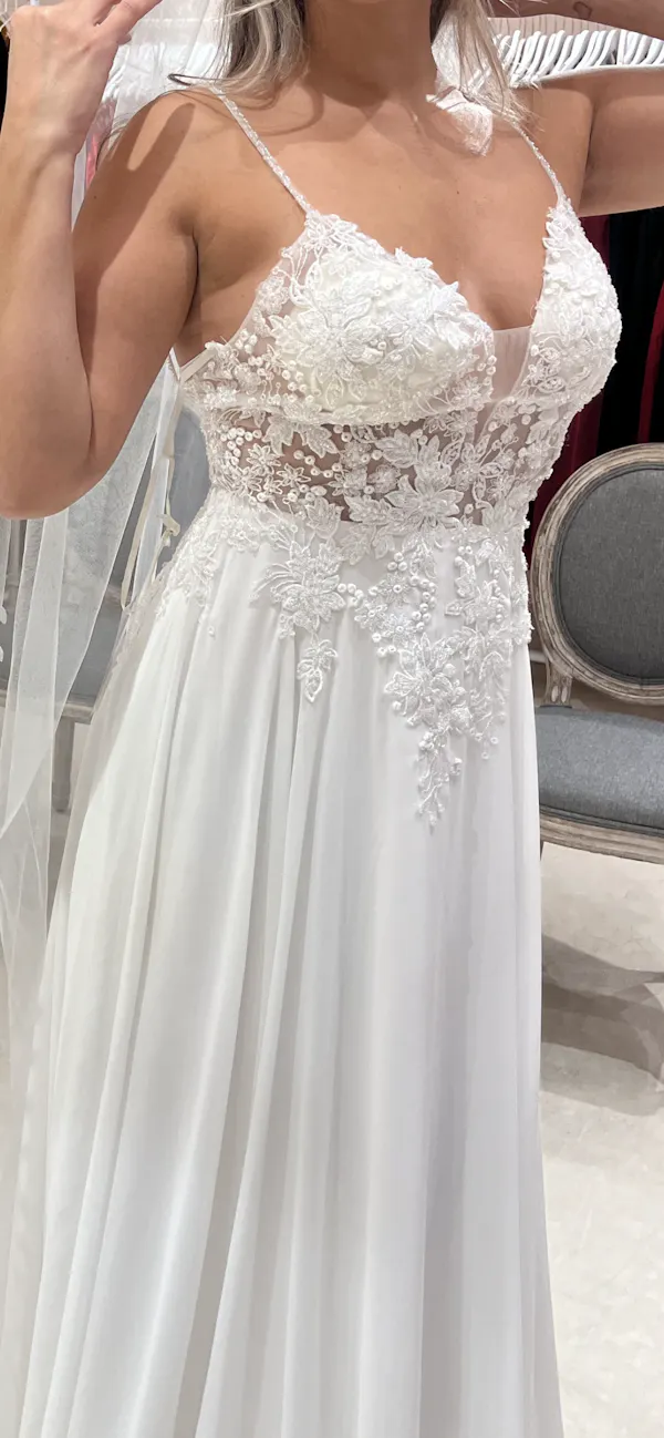 Arsinoe | White Plunging Neckline Bridal Gown