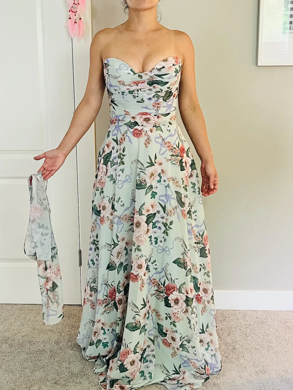 Yujun | Maxi Floral with Sweetheart Neckline and Scarf