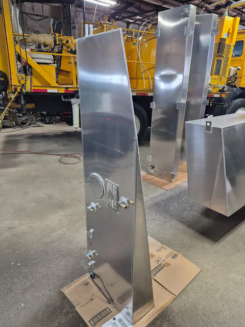 6"OD X 4"ID CNC Machined Aluminum Weld-In Tank Clean Out Flange