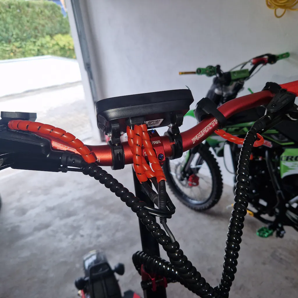 (New Arrivals)BOYUEDA S5-11 Mountain E-Scooter Bluetooth Display with Steering Damper