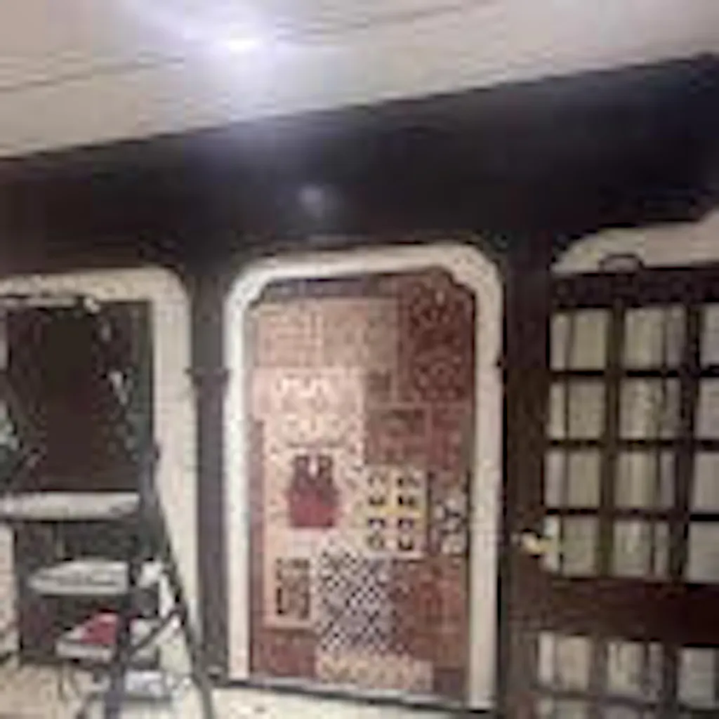 Opulent Tapestry: "Aalishan" Wallpaper