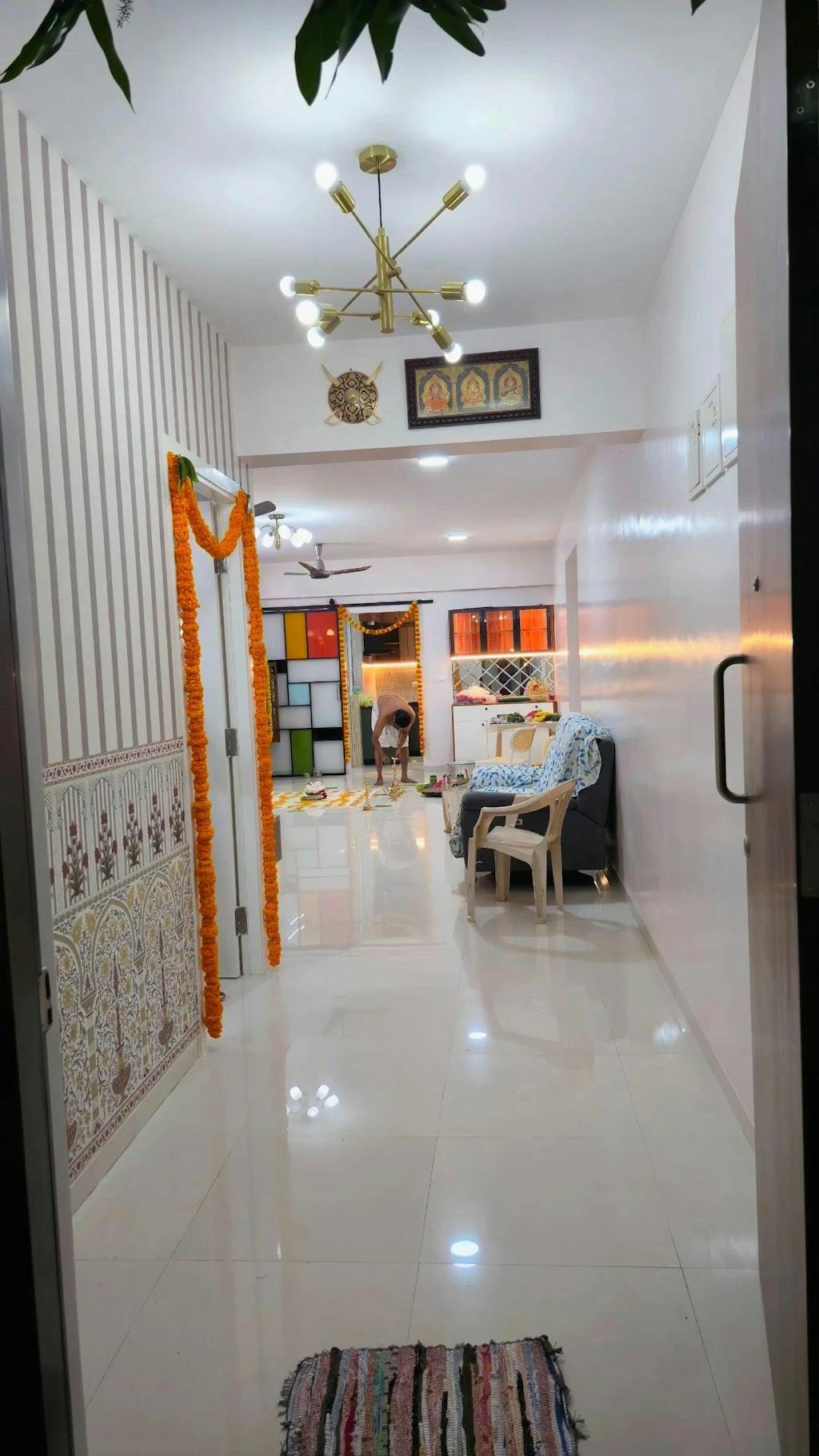 Sublime Blossoms: "Kusum" Wallpaper