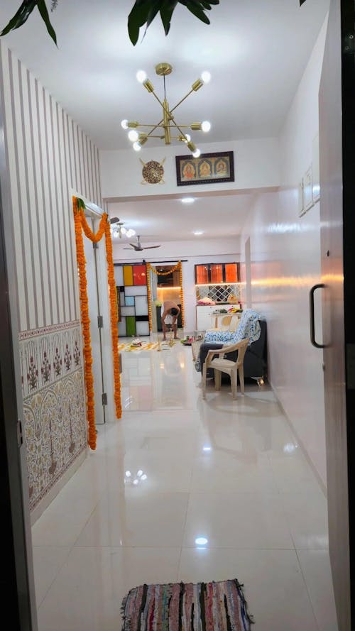 Sublime Blossoms: "Kusum" Wallpaper