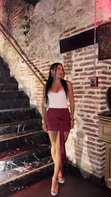 Falda Versalles vinotinto