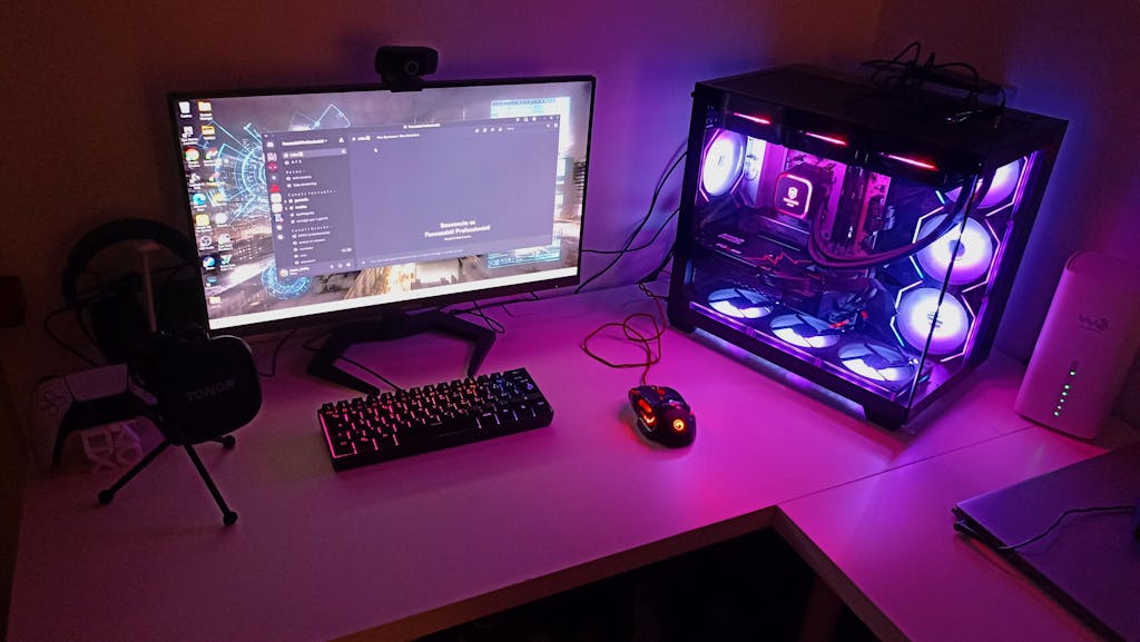 BREUNOR STRYKER - PC GAMING Ryzen 5 9600X 5.40 GHz, RX 9060 XT 16GB, RAM 32GB DDR5 6000MHz, SSD 1TB, LIQUID 360MM, Windows 11 PRO