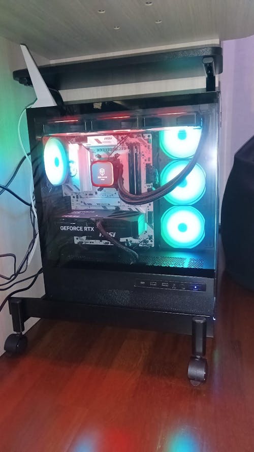 BREUNOR ODIN - PC Gaming Ryzen 7 7800X3D , RTX 5070 12GB, Ram 32GB DDR5 6000MHz, SSD 1000GB NVMe, Dissipatore a Liquido 360mm, Windows 11 Pro