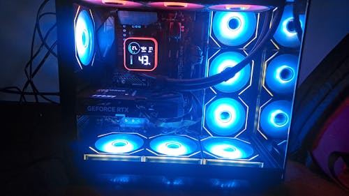 BREUNOR DAVEN - PC Gaming Ryzen 5 5600X , RTX 5060 Ti 8GB, Ram 32Gb, SSD NVMe 1000GB, Dissipatore a Liquido 360MM RGB, Windows 11 pro