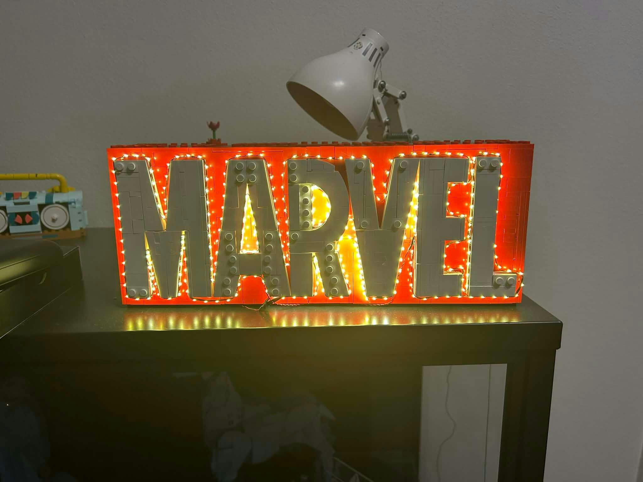 BrickBling Light Kit for LEGO Marvel MARVEL Logo & Minifigures 76313