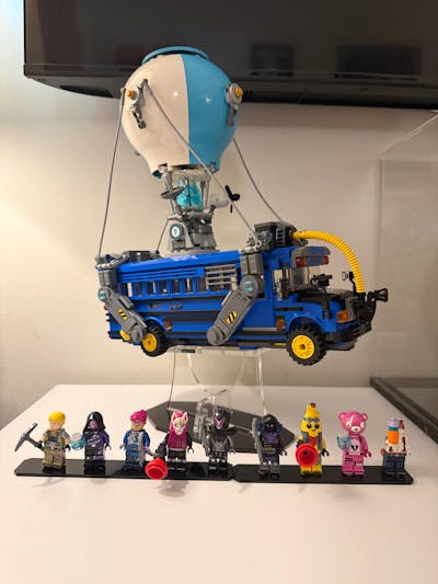 Display Stand for 77073 - Battle Bus