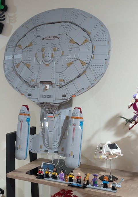 Display Stand (Vertical) for LEGO Star Trek U.S.S. Enterprise NCC-1701-D (10356)