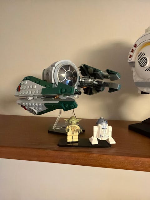 Display Stand for LEGO Star Wars Yoda's Jedi Starfighter (75360)