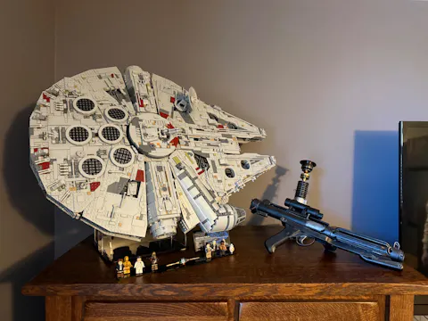 Display Stand for LEGO Star Wars Millennium Falcon UCS (75192)