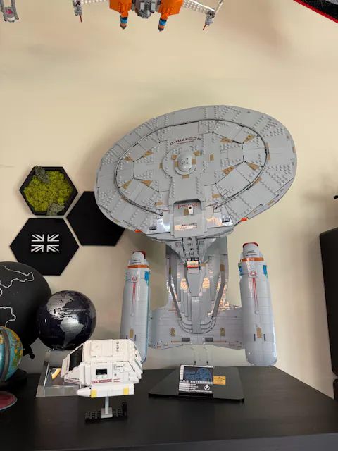 Display Stand (Vertical) for LEGO Star Trek U.S.S. Enterprise NCC-1701-D (10356)