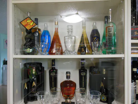 Window Display Solution for IKEA BILLY Bookcase (IKEA Shelving)