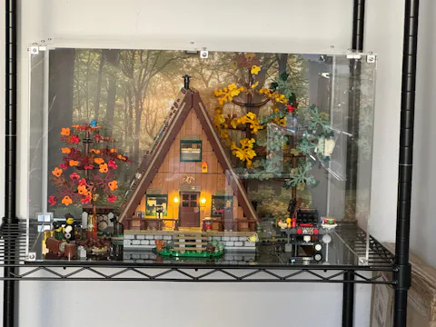Display Case for LEGO Ideas A-Frame Cabin (21338)