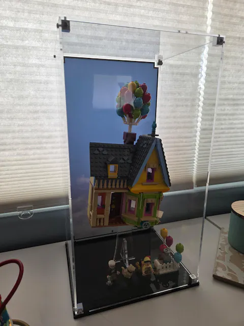 Display Case for LEGO Disney 'Up' House (43217)