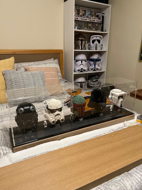 LEGO® Star Wars™ Helmet Display Case – 5-Count