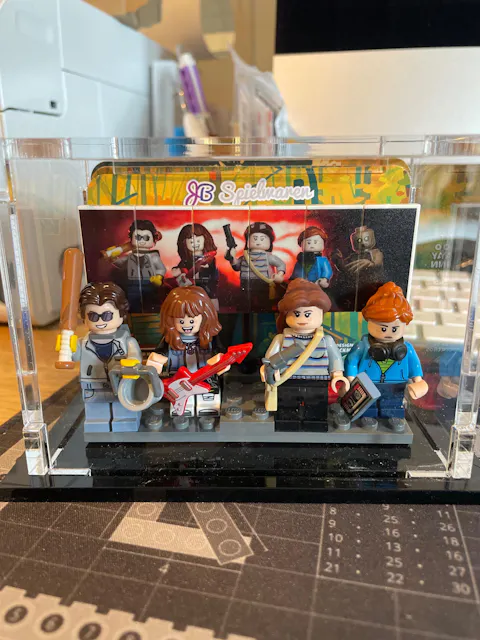 Minifigures Podium 1 ct - JB Card Display Case