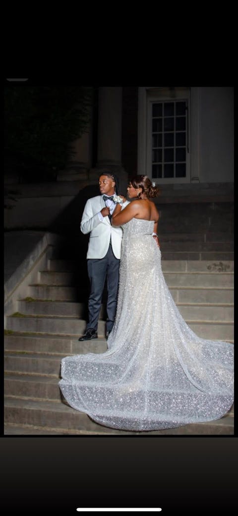 Luxury Sweetheart Glitter Beaded Mermaid Wedding Gown with Train